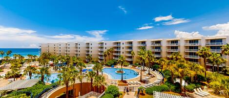 Een verwarmd zwembad