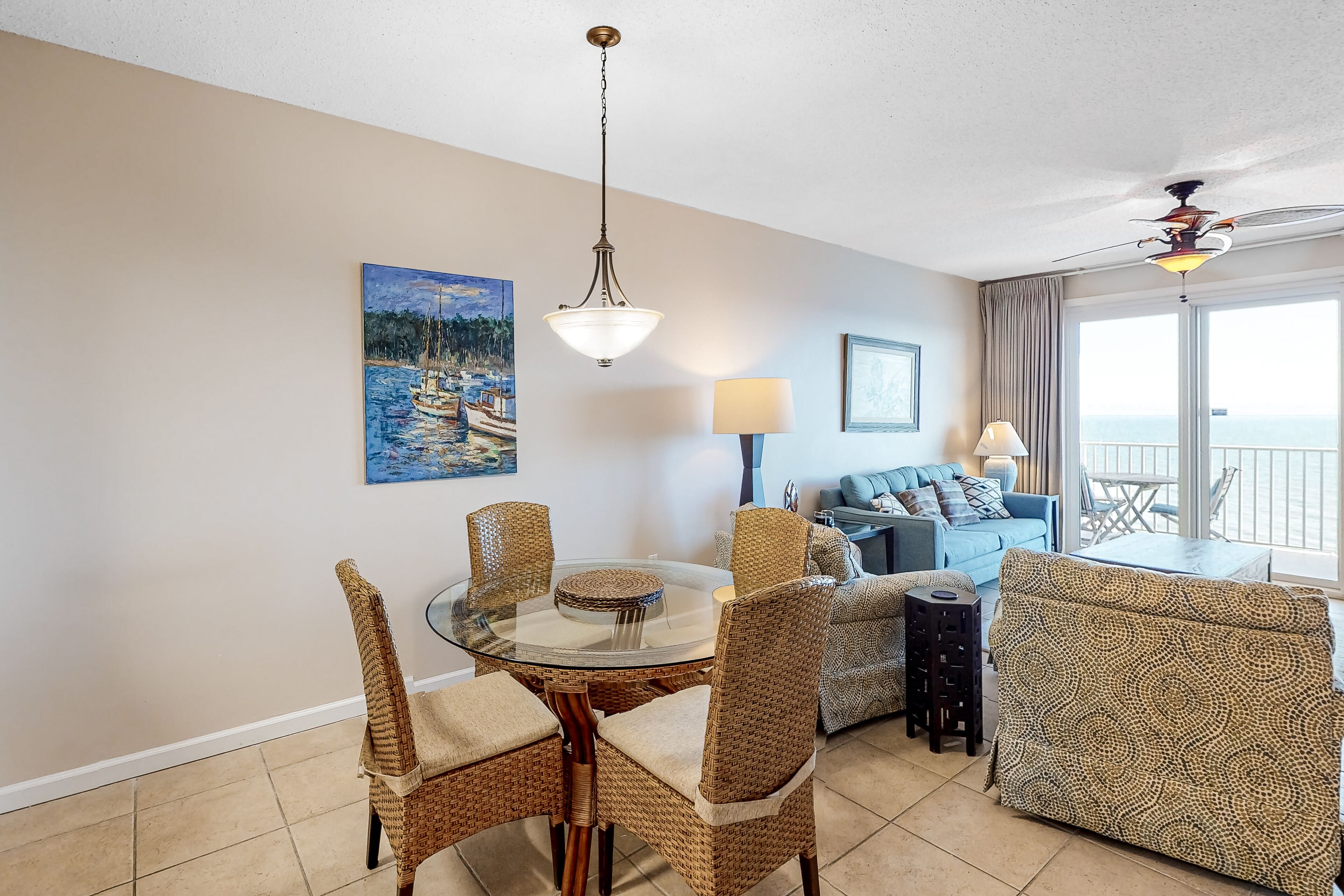 TV, lettore DVD, videoteca