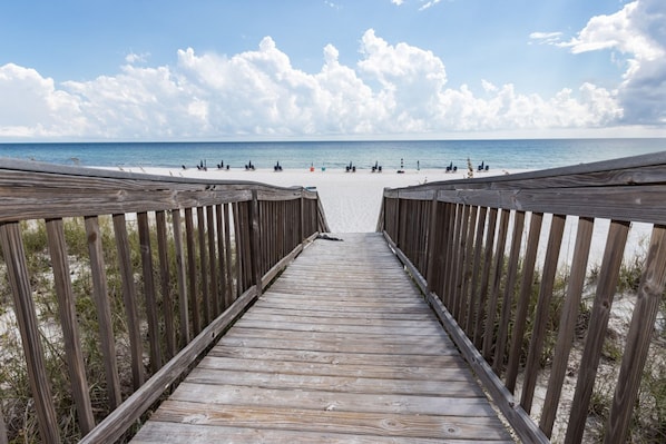 On the beach - 5th Floor Gulf-Front Condo In Navarre Beach with Shared Pool (Navarre Beach)