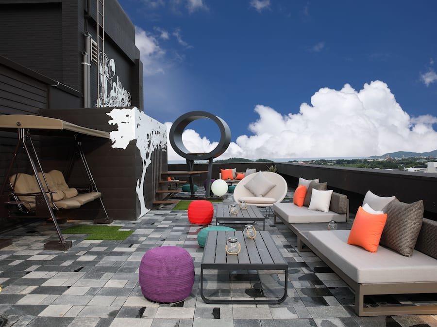 Room Assigned at Check-In | Ropa de cama de alta calidad y edredones de plumas