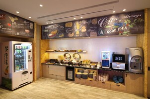 包含每日自助早餐