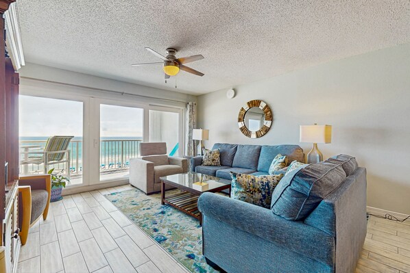 Fernseher, DVD-Player, Bücher