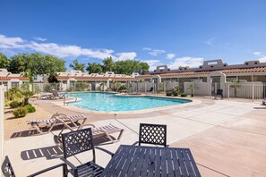 Et oppvarmet basseng