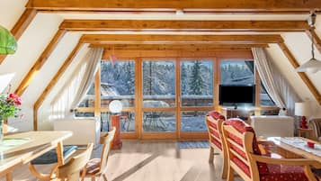 TV, DVD player, stereo