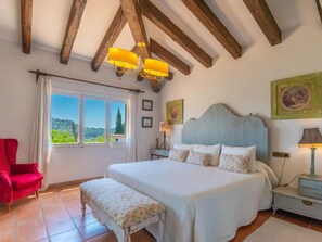 4 chambres, fer et planche à repasser, Internet gratuit