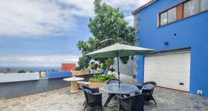 Holiday Home “Casa las Cañas” with Mountain View, Sea View, Pool and Terrace