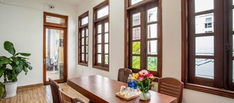 HOME 1 - First Floor with 2 bedrooms(6 people)