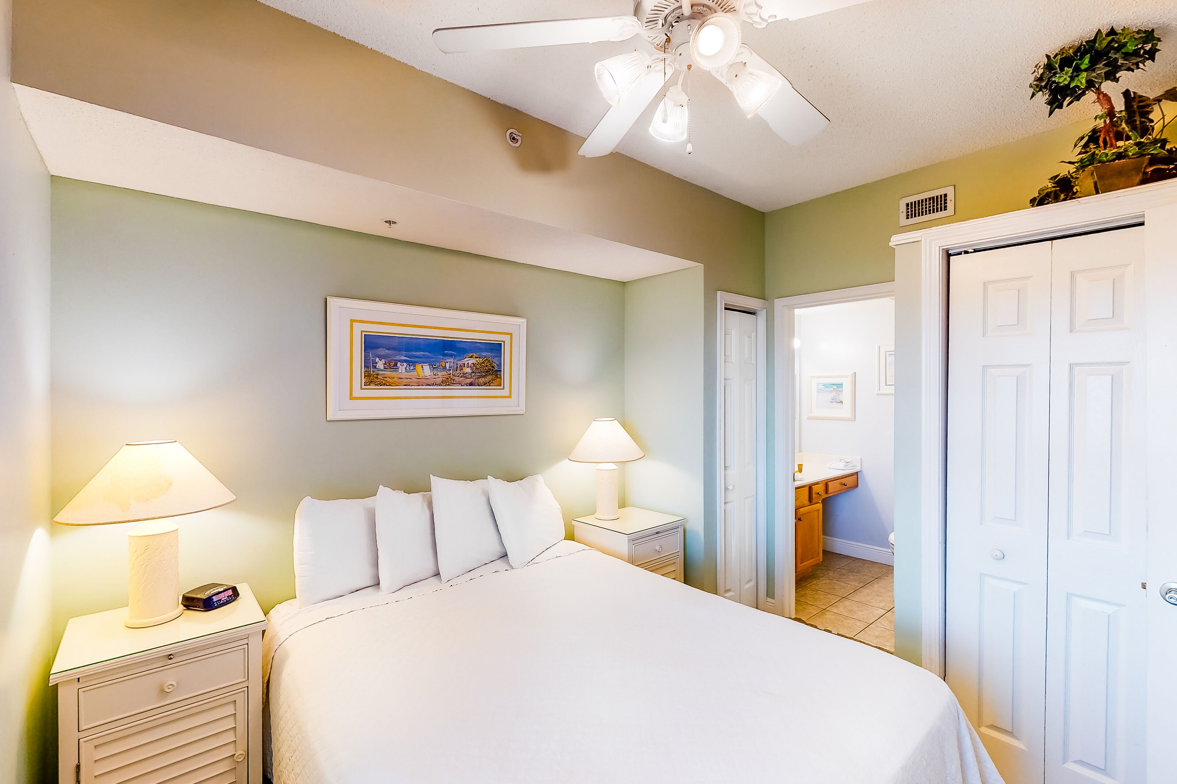 1 soverom, strykejern/-brett, internettilgang og sengetøy