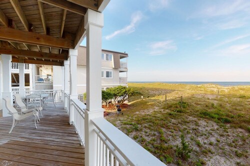 Spacious Oceanfront Getaway | 5 Decks, Jacuzzi Tub, Dog Friendly, Steps to Beach