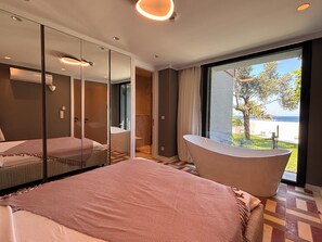 5 Bedroom Private Pool Villa with Sauna | Bañera profunda