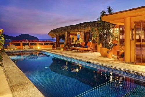 Rarely Available- Casa Quixote - Beachfront Estate