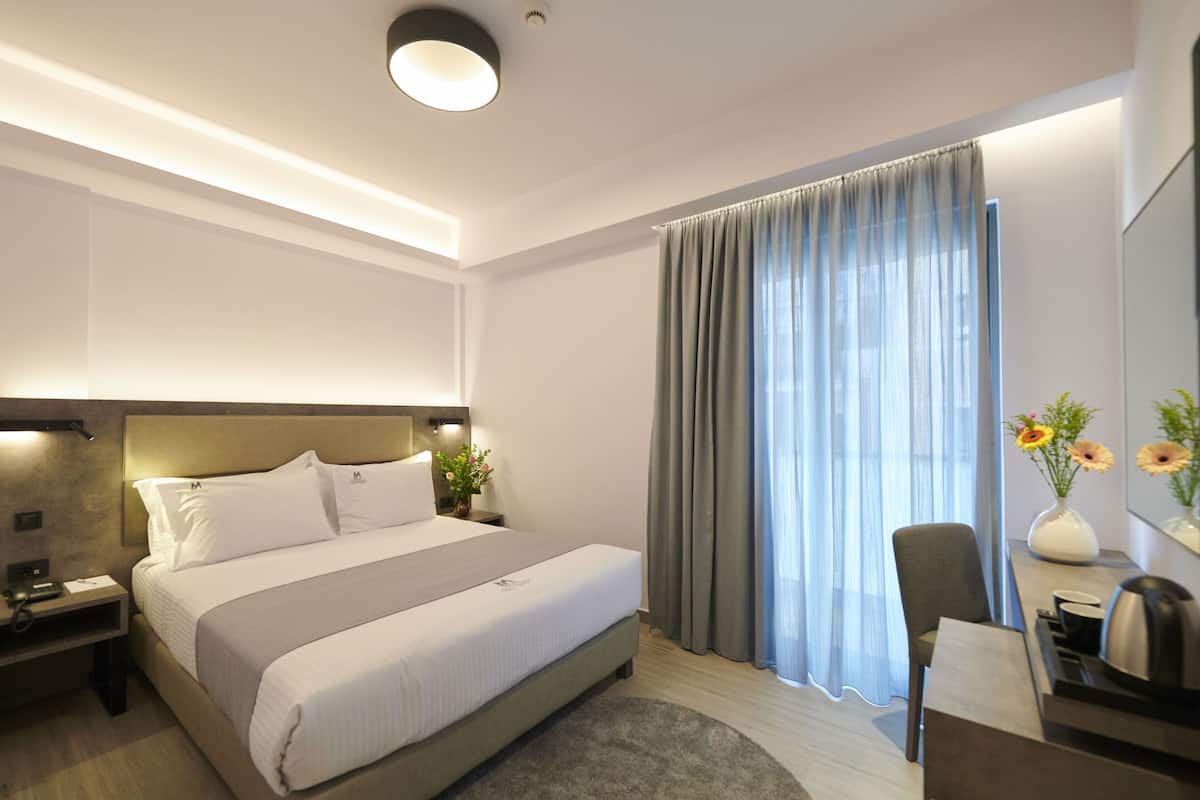 1 slaapkamer, luxe beddengoed, een kluis op de kamer, een bureau