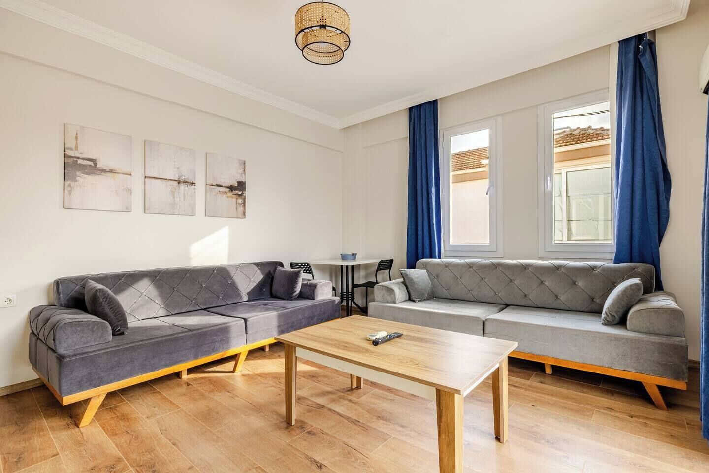 Literie de qualité supérieure, décoration personnalisée, bureau