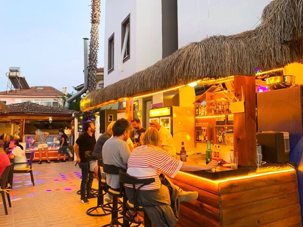 Bar (on property) - Nehir Apart Otel (Fethiye)