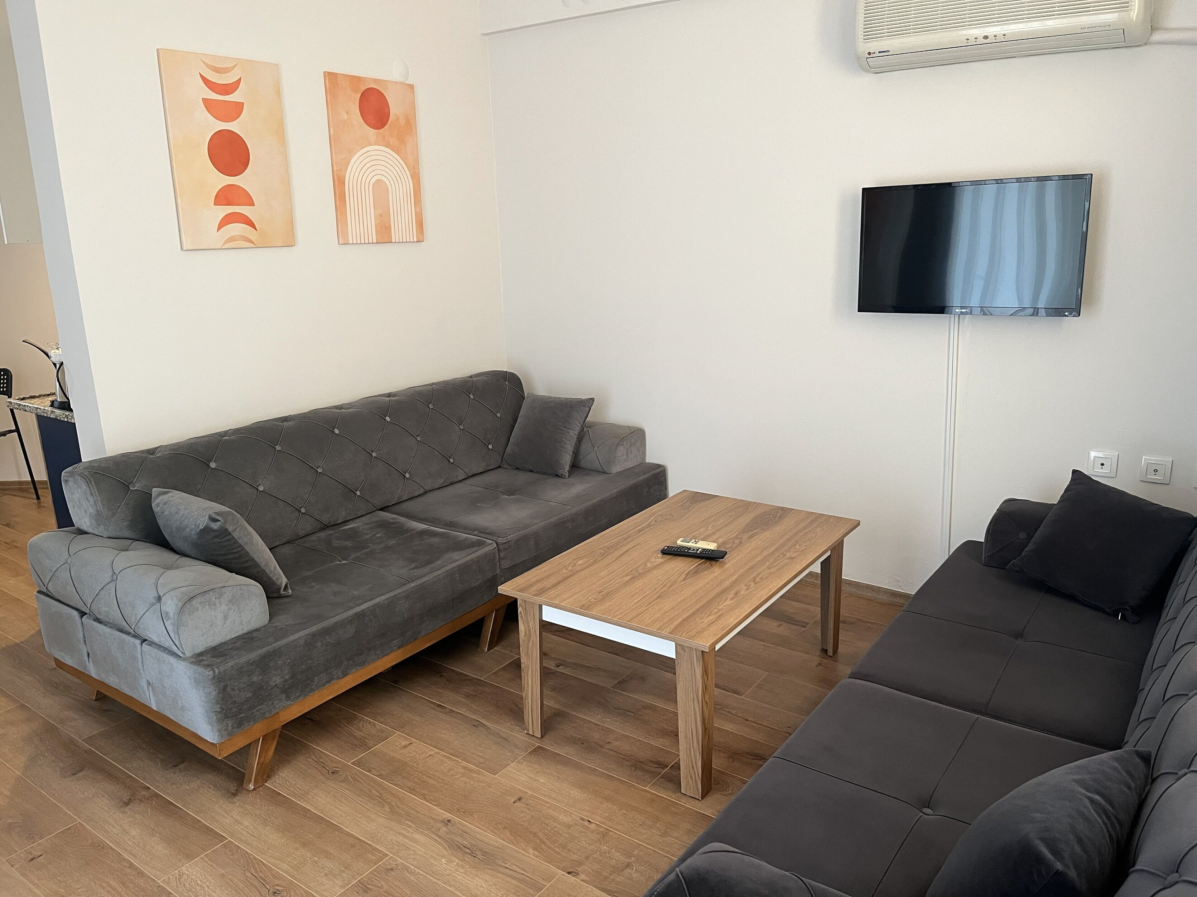 Televisión LED 32 pulgadas con canales de televisión vía satélite