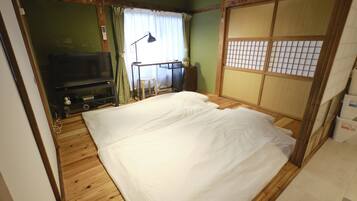 Classic-talo, tupakointi kielletty | 2 makuuhuonetta, työpöytä, kannettavalle tietokoneelle sopiva työtila