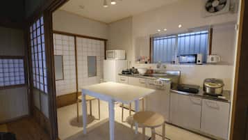 Classic House, Non Smoking | Private kitchen | Fridge, microwave, stovetop, rice cooker