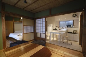Classic House, Non Smoking | 2 bedrooms, desk, laptop workspace, blackout drapes - Vacation rentals -kou- (Nachikatsuura)