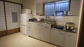 Classic House, Non Smoking | Private kitchen | Fridge, microwave, stovetop, rice cooker
