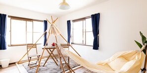 House | Living area | 40-inch TV with cable channels