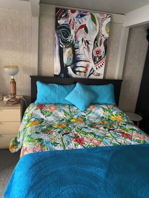 1 chambre, fer et planche à repasser, Wi-Fi gratuit, draps fournis