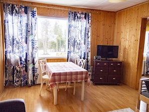 3 bedrooms, individually decorated, individually furnished