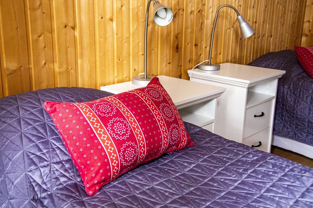 Marten Apartment | Cortinas opacas, tabla de planchar con plancha, wifi gratis