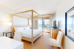 3 slaapkamers, een strijkplank/strijkijzer, internet, beddengoed