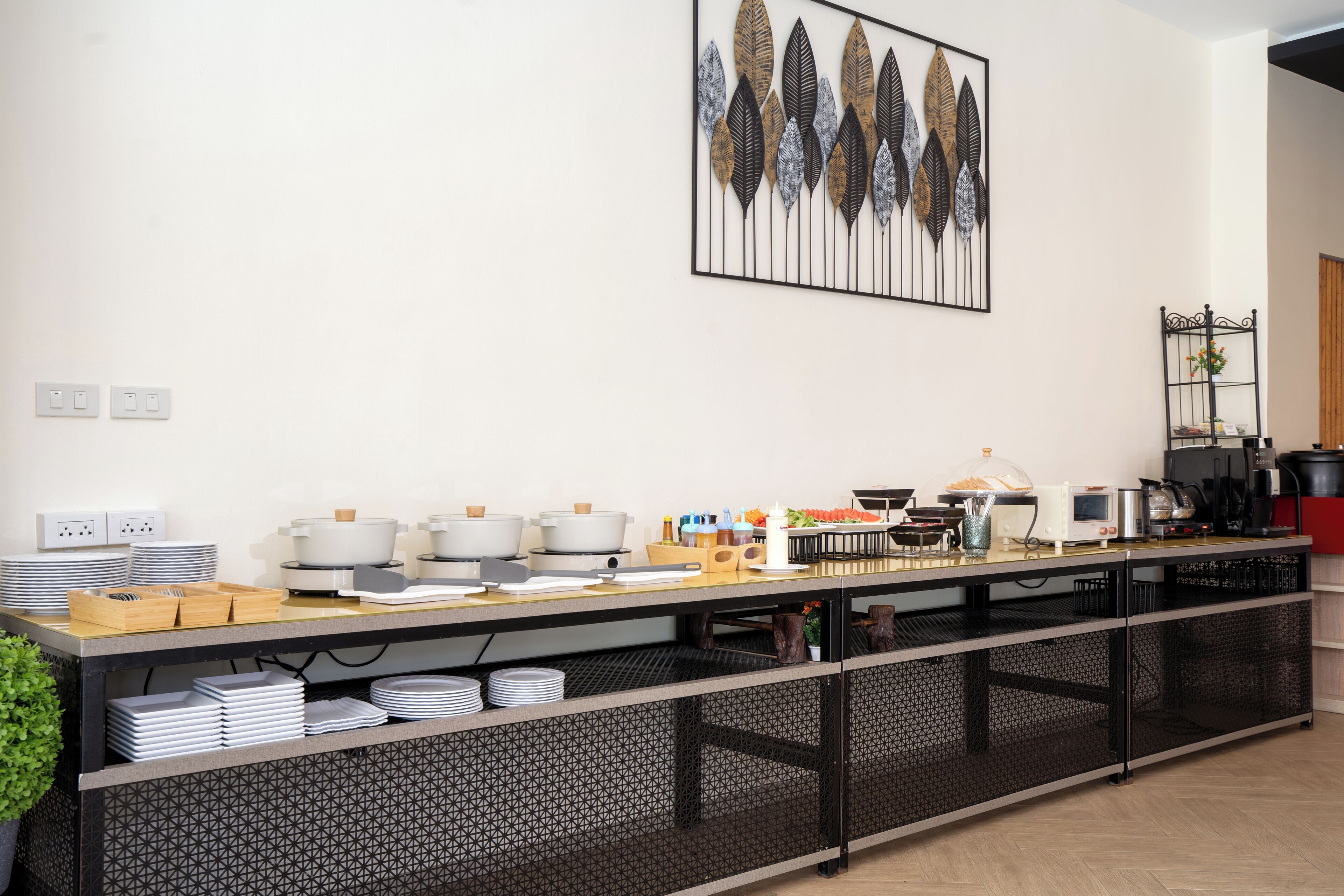 Daily buffet breakfast (THB 250 per person)