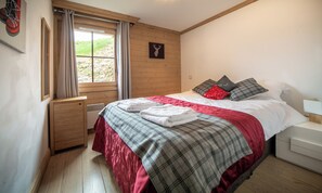 3 室のベッドルーム、WiFi、ベッドシーツ