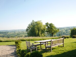 Outdoor dining - COUNTRY HOUSE - EXCEPTIONAL VIEW - SWIMMING POOL - Sleeps 12 (Briant)