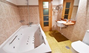 Chambre double, salle de bain attenante | Salle de bain