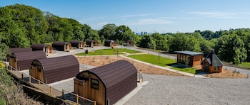Weedingshall Lodges