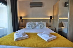 Family Room, Courtyard View | Laptop workspace, blackout drapes, free WiFi, bed sheets - Ali's Hotel Beach (Bodrum)