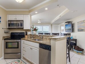 Microwave, dishwasher