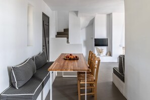 Villa | 3 bedrooms, in-room safe, desk, bed sheets - Sky 3 Bedroom Villa Sea View Private Pool (Paros)