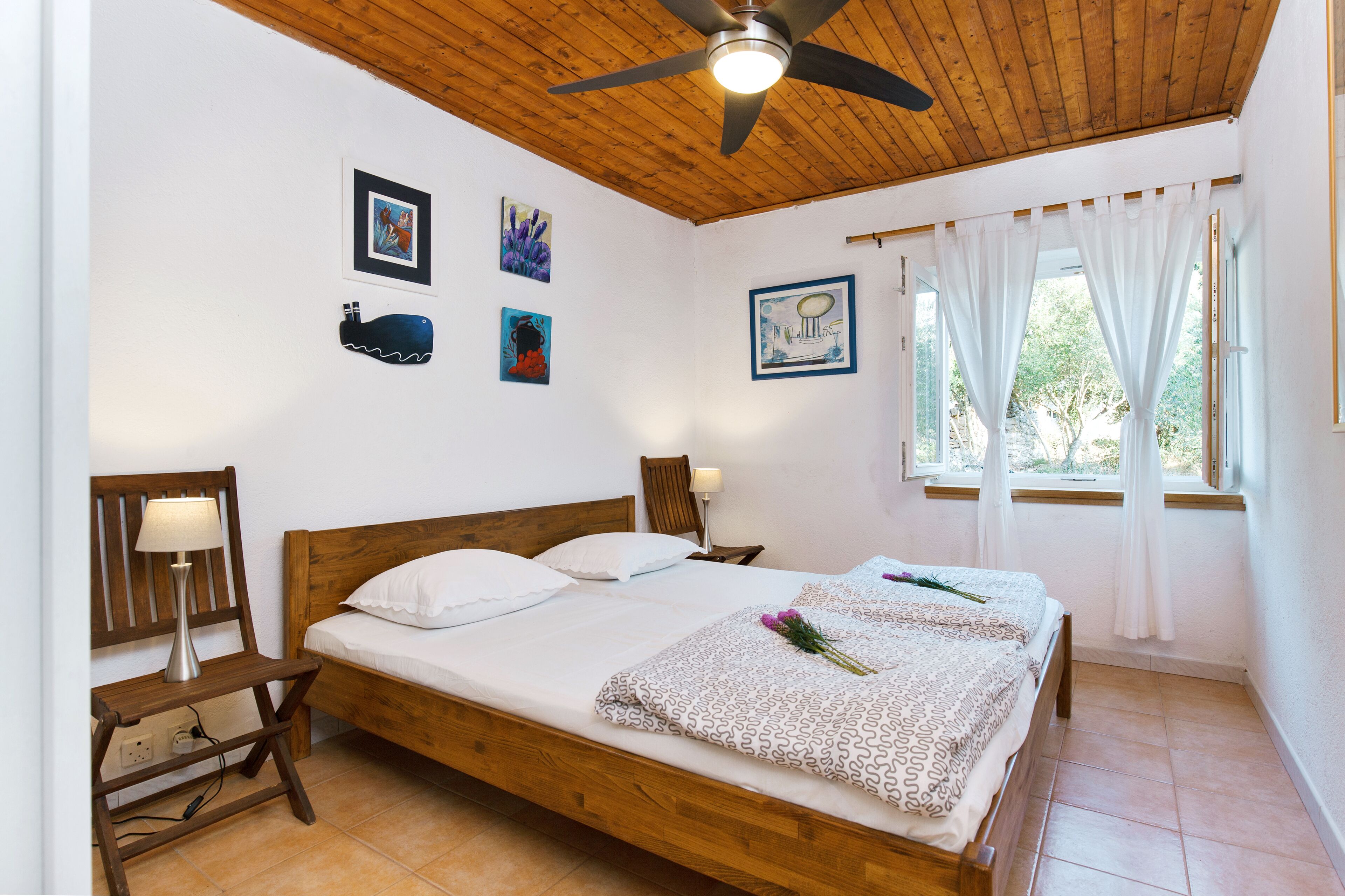 House, 2 Bedrooms | 2 bedrooms, desk, iron/ironing board, free WiFi