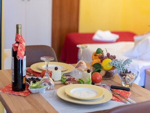 Dining room - Apartments Studio Dubrovnik Beach Area (Dubrovnik)
