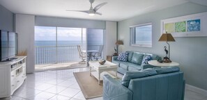 Televisión de pantalla plana, reproductor de DVD