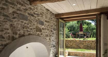 Ancienne cave viticole rénovée en pleine nature