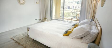 2 slaapkamers, een strijkplank/strijkijzer, wifi, beddengoed