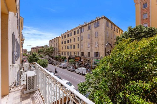 Attractive 3-star F2 apartment with all comforts in the center of Ajaccio (2/4 people)