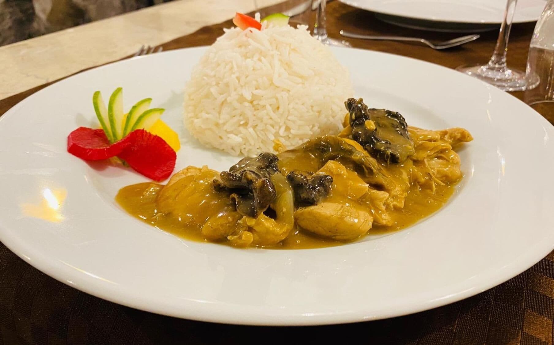 breakfast, lunch, dinner served; local and international cuisine