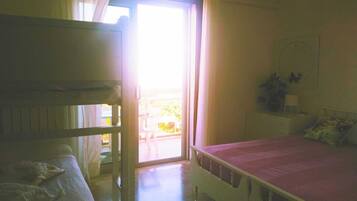 1 bedroom, WiFi, bed sheets