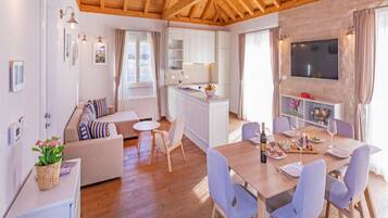 Villa (Two-Bedroom Villa with Pool) | Living room