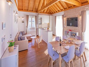 Villa (Two-Bedroom Villa with Pool) | Living room