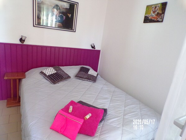 1 bedroom, iron/ironing board, free WiFi