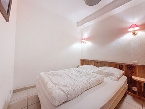 1 chambre, fer et planche Ă repasser, Wi-Fi gratuit