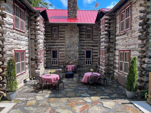 Perfect for Family Reunions and Corporate Groups or as a couples getaway