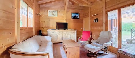 TV, DVD player